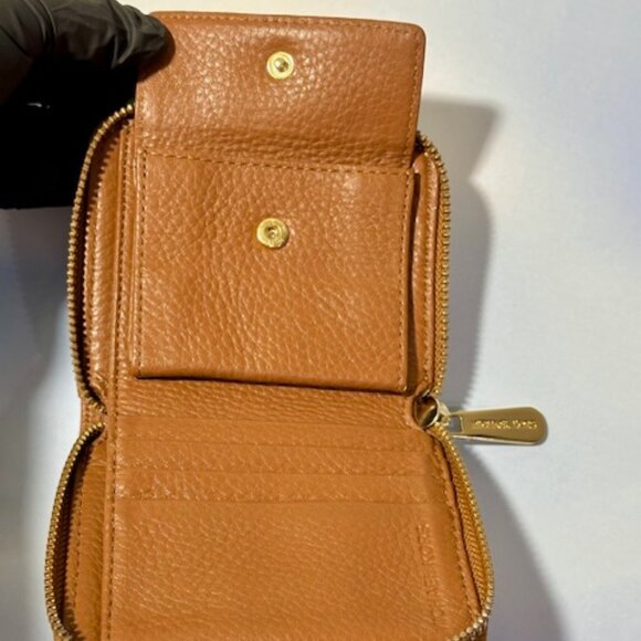 MICHAEL Michael Kors Jet Set Pebble Leather Bifold Wallet - Picture 3 of 6